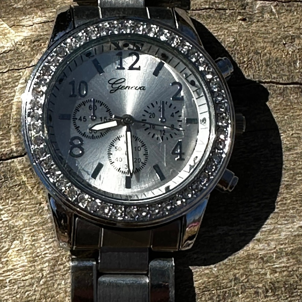 Geneva Wristwatch OS Silver Rhinestone Bezel Stainless Steel Link Bracelet